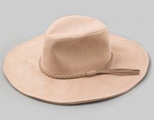 Load image into Gallery viewer, Saratoga Hat
